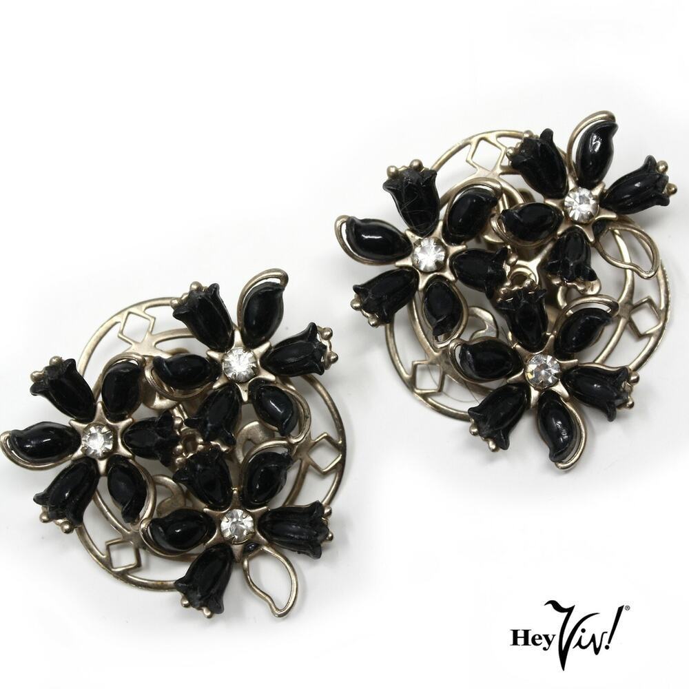 Vintage 50s Black Flower Plastic Clip On Earrings w Rhinestones 1.5" - Hey Viv